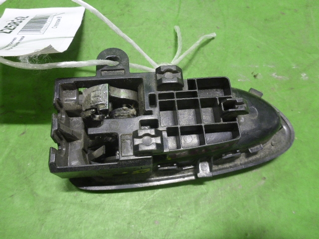 Ручка двери задней внутренняя левая