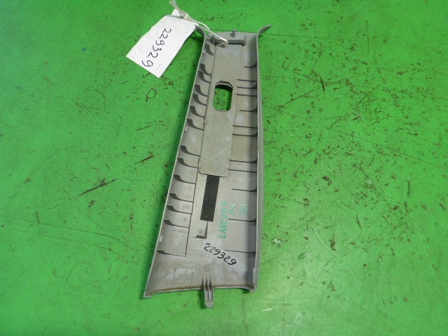 Обшивка стойки