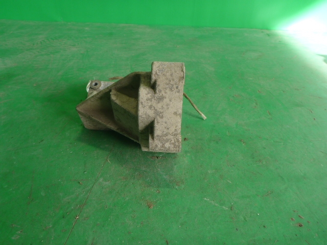 Кронштейн ГУР