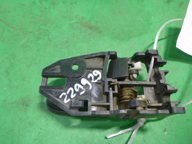 Ручка двери задней внутренняя левая