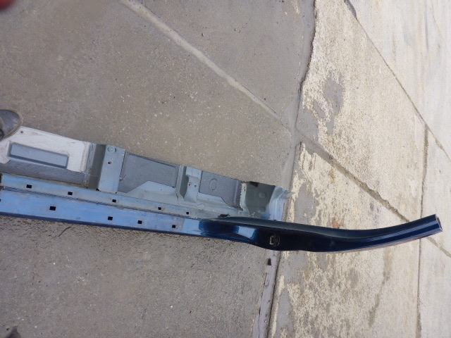 Порог со стойкой левый