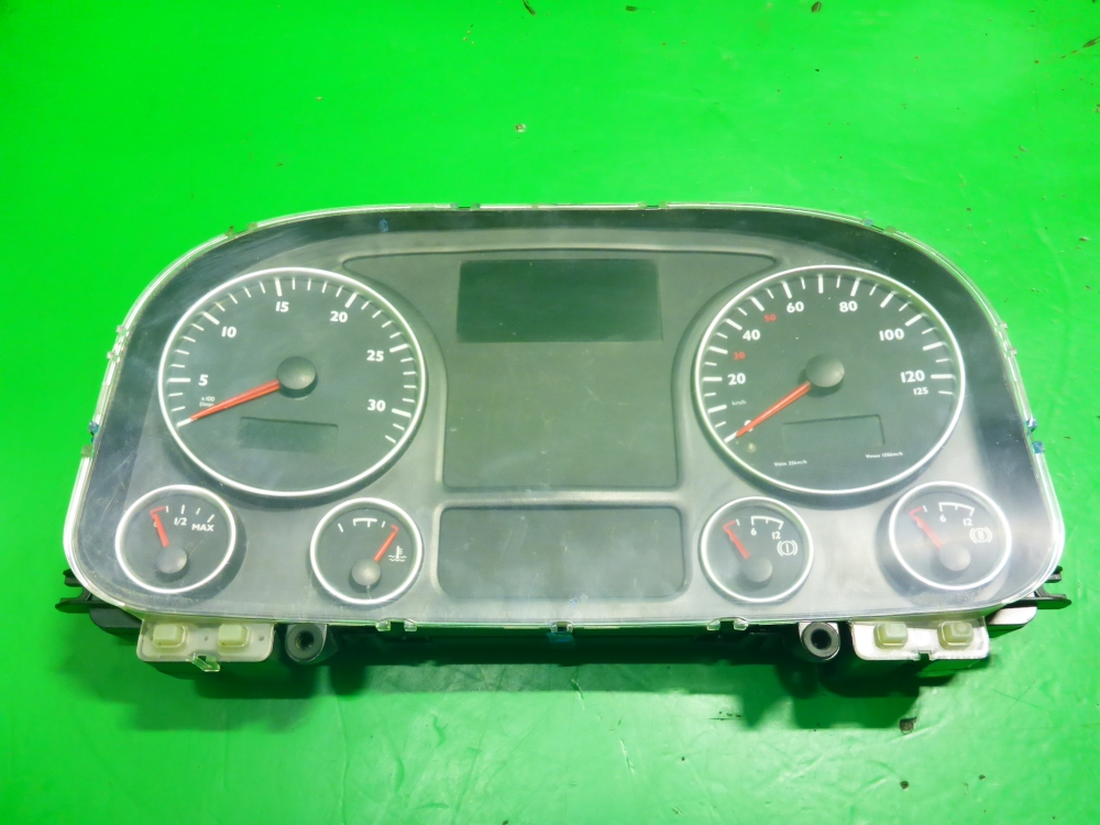 Панель приборов