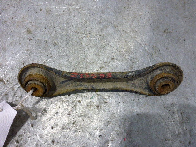 Рычаг задний нижний