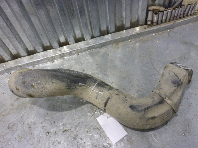 Патрубок воздушного фильтра