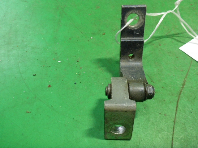 Петля двери передней правой верхняя