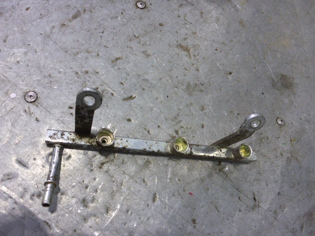 Рейка топливная (рампа)