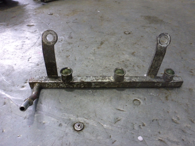 Рейка топливная (рампа)