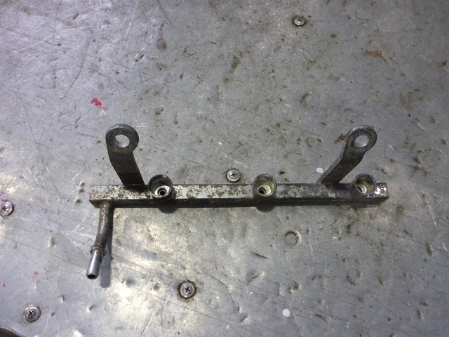 Рейка топливная (рампа)