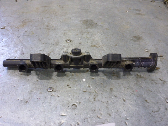 Рейка топливная (рампа)