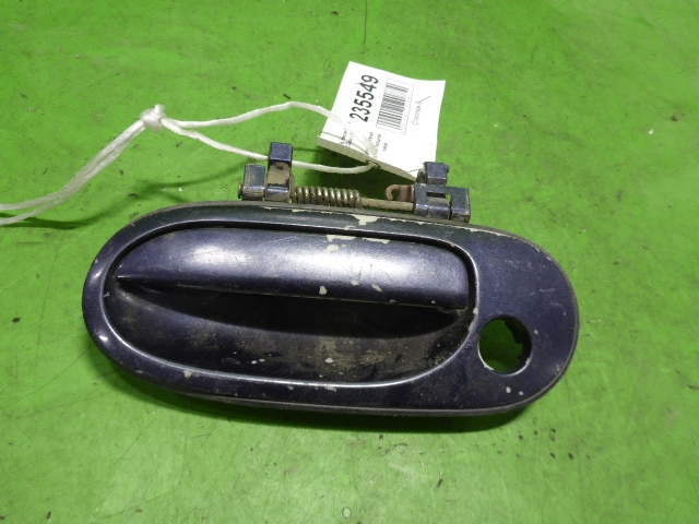 Ручка двери передней наружная левая