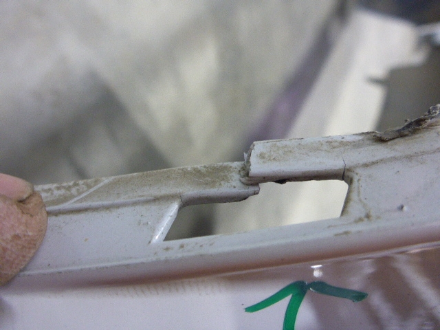 Бампер задний