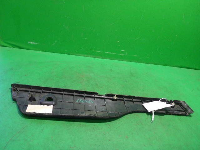 Пол багажника