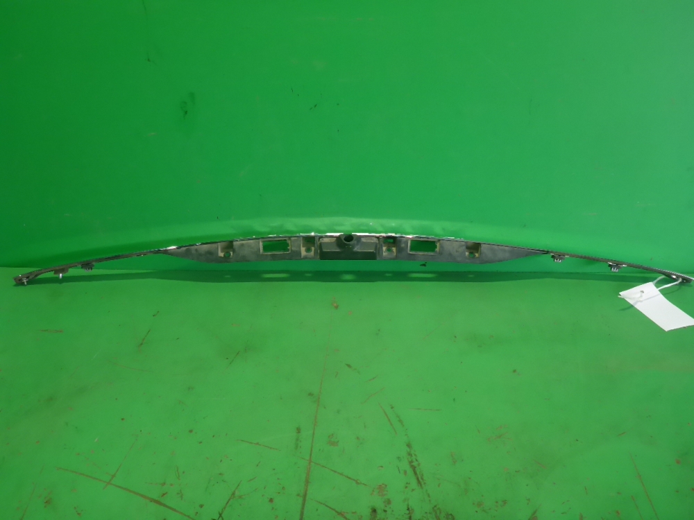 Накладка двери багажника