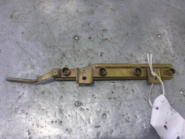 Рейка топливная (рампа)