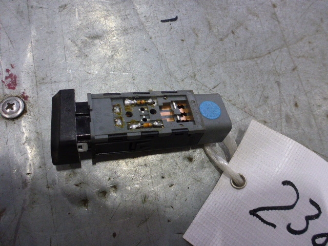 Кнопка обогрева сидений