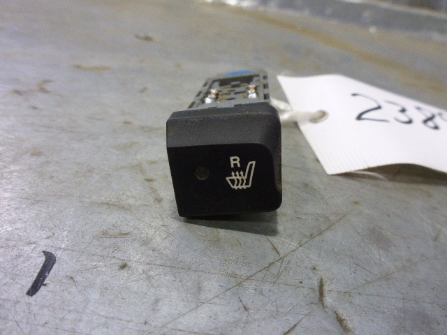 Кнопка обогрева сидений