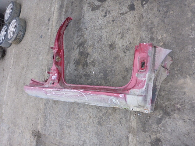 Порог со стойкой правый