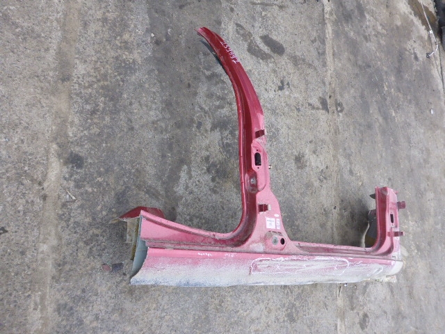 Порог со стойкой правый