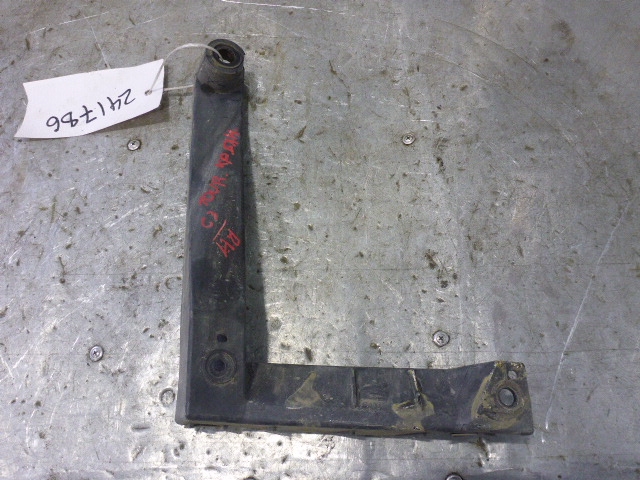 Кронштейн заднего бампера правый