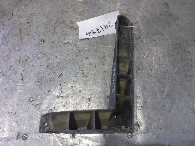 Кронштейн заднего бампера правый