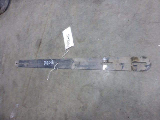 Кронштейн крепления топливного бака