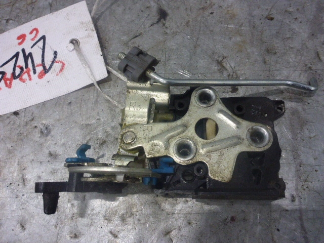 Замок двери задней правой