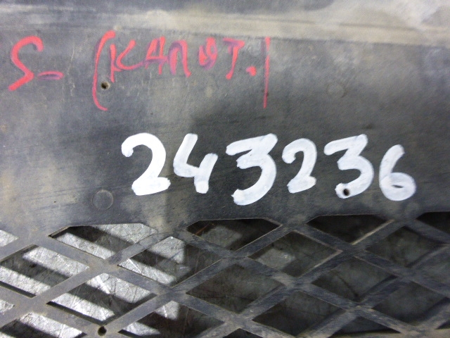 Решетка в капот