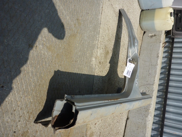 Порог со стойкой левый