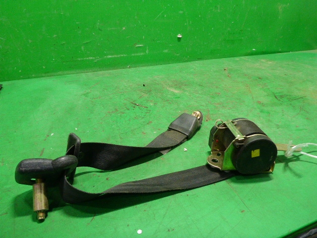 Ремень безопасности