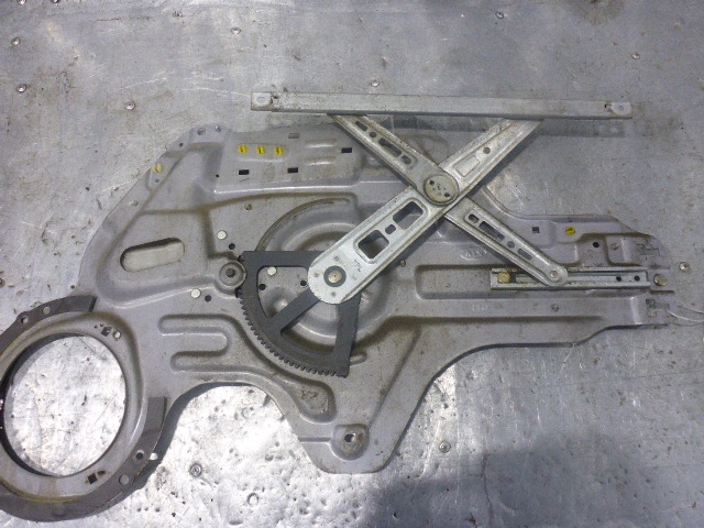 Стеклоподъемник электр. передний левый