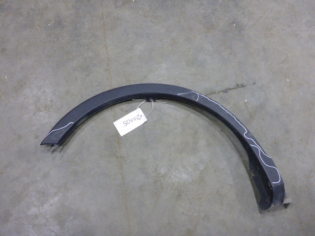 Накладка заднего крыла правого