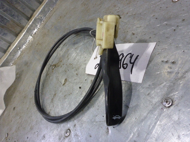 Трос открывания капота