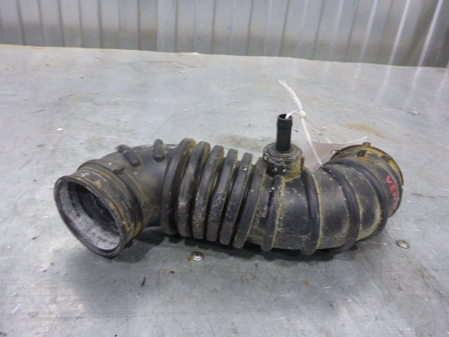 Патрубок воздушного фильтра