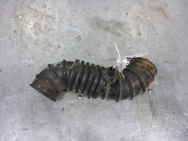 Патрубок воздушного фильтра