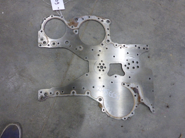 Крышка двигателя передняя