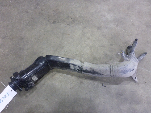 Горловина топливного бака