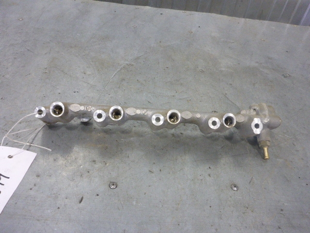 Рейка топливная (рампа)