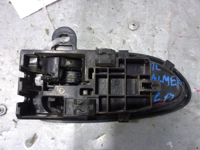 Ручка двери передней внутренняя левая