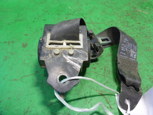 Ремень безопасности