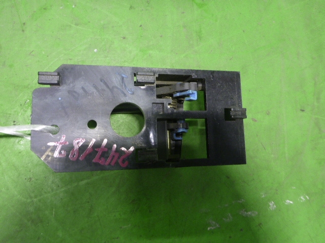 Ручка двери передней внутренняя правая