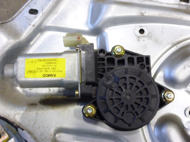 Стеклоподъемник электр. передний правый