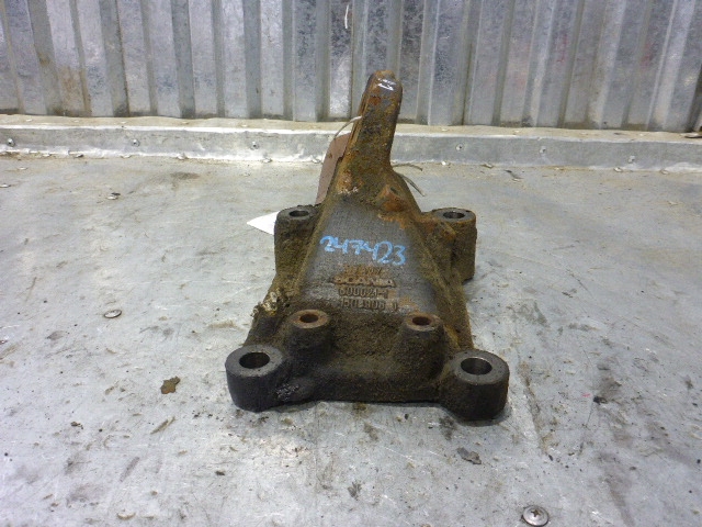 Кронштейн двигателя левый