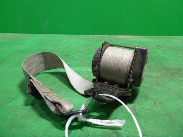 Ремень безопасности