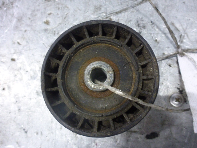 Ролик-натяжитель