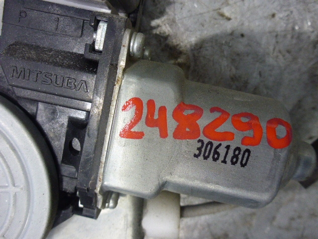 Стеклоподъемник электр. передний правый