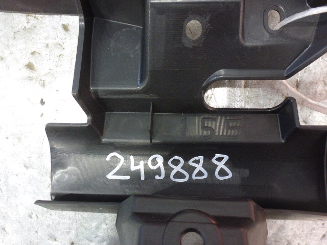 Кронштейн переднего бампера