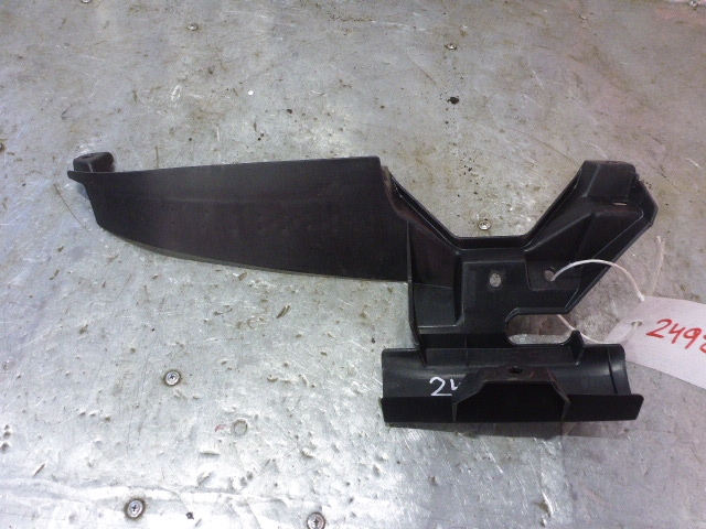 Кронштейн переднего бампера