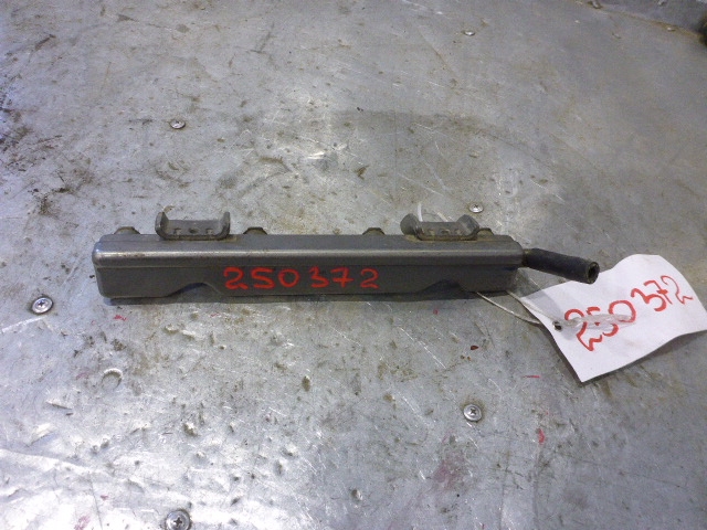 Рейка топливная (рампа)