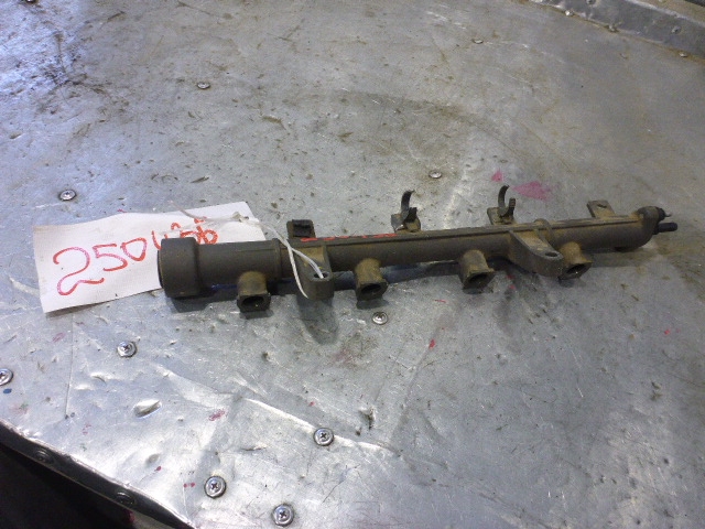 Рейка топливная (рампа)