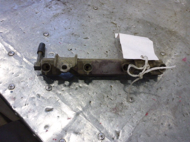 Рейка топливная (рампа)